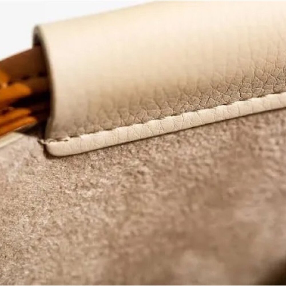 Von Holzhausen The Market Tote in Oat and Caramel - Picture 7 of 13